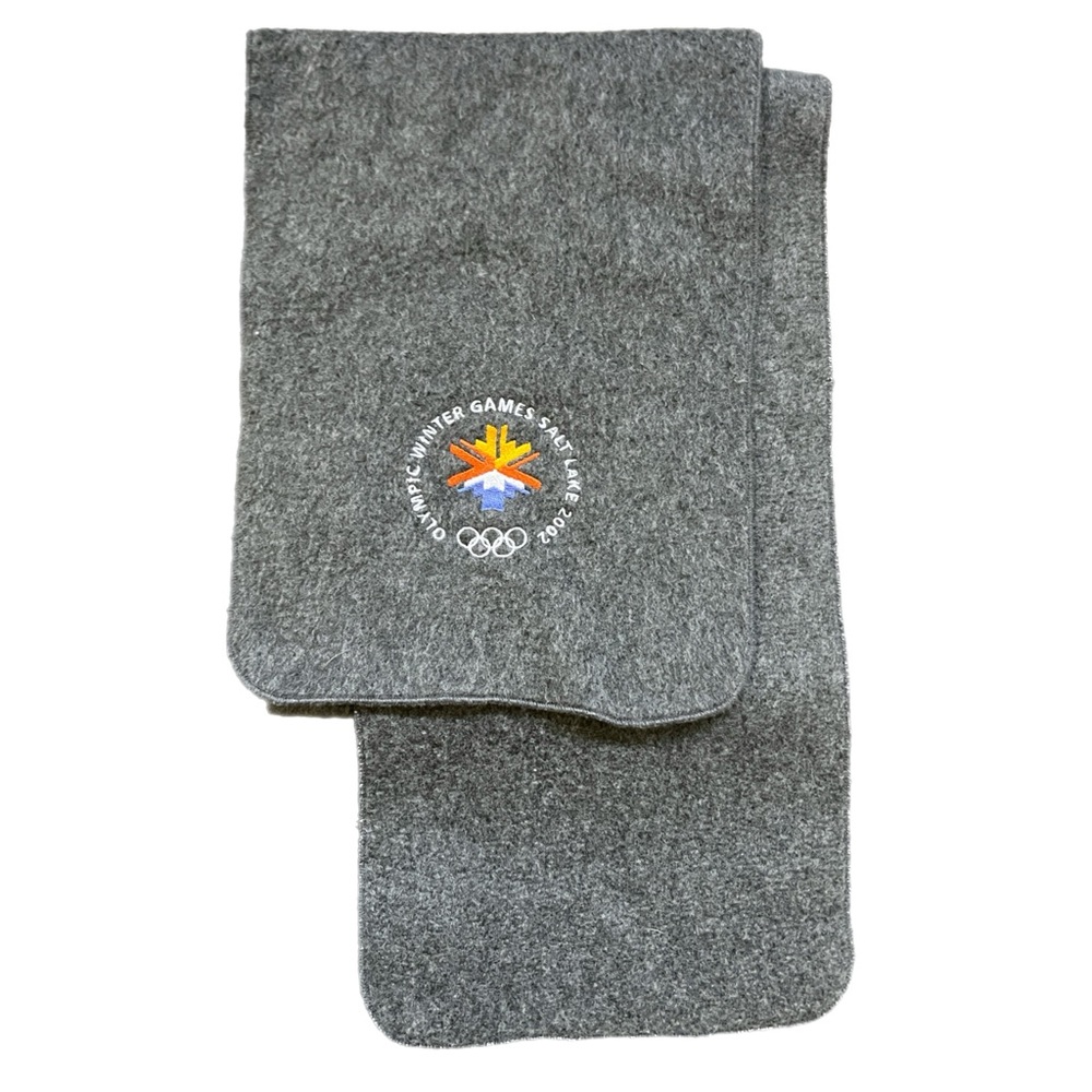 Salt Lake 2002 Olympic Games Scarfā Gray Fleece Embroidered USA OS